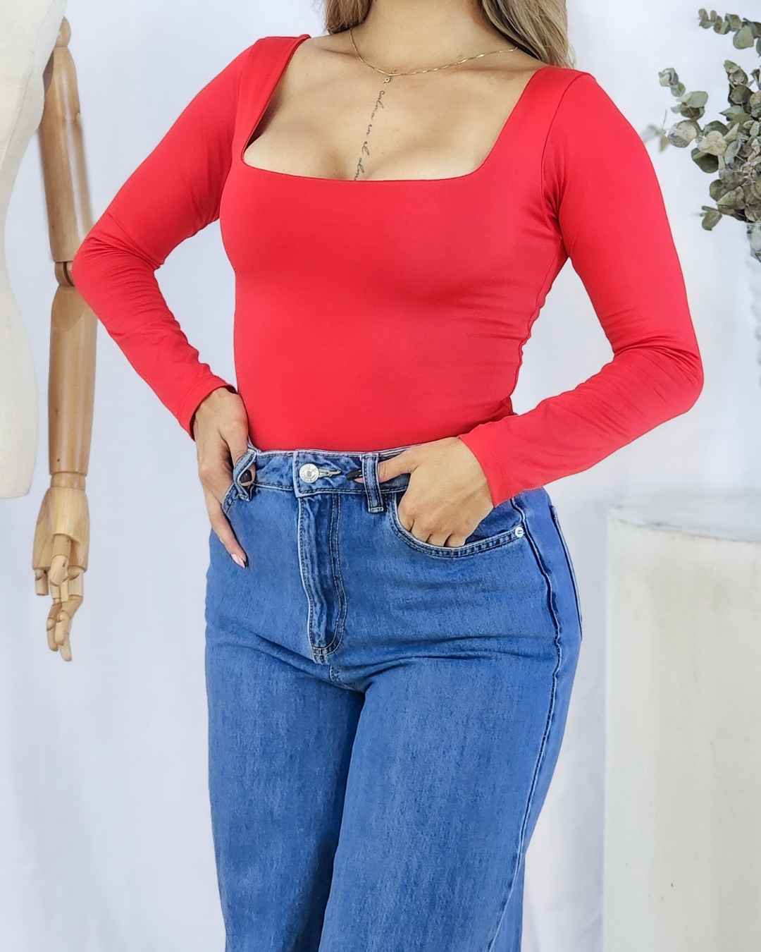 Body Cuello Cuadrado Manga Larga
